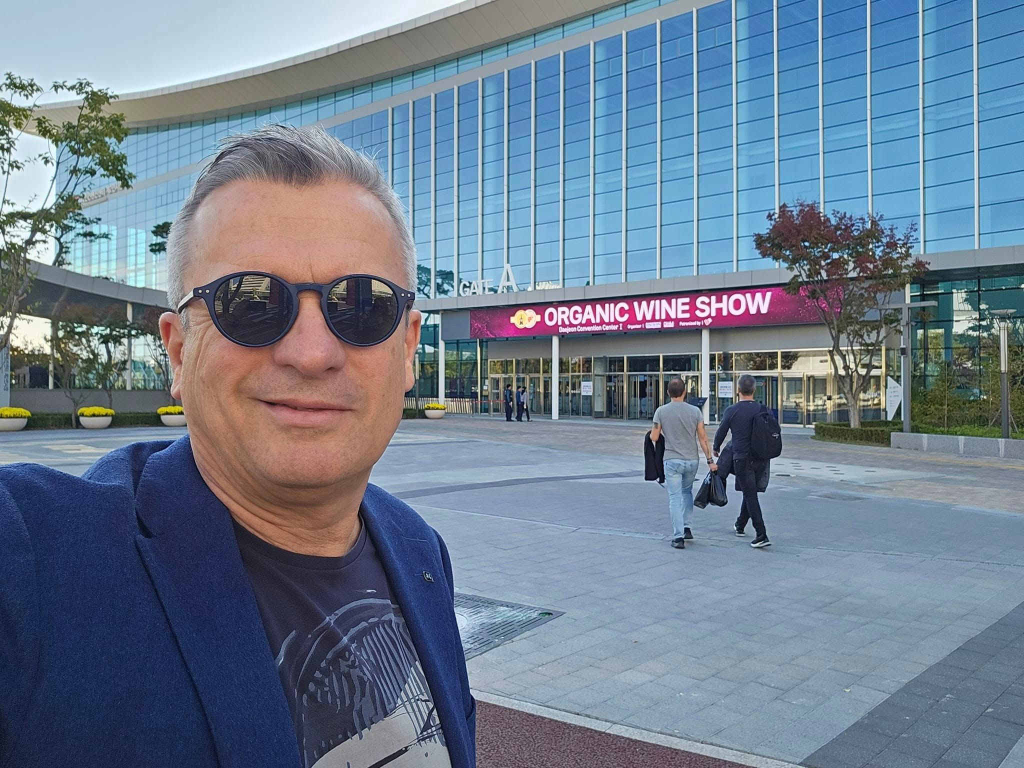 Nem árulja el a Miniszterelnökség, hogy milyen borügyi tanácsokat adott kétmillióért Balásy Gyula