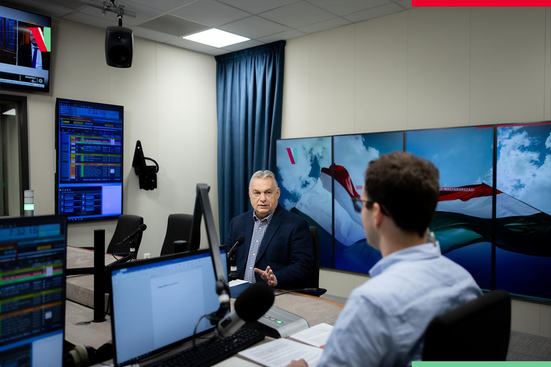 Harcias rádiónyilatkozattal várja külföldről a miniszterelnök a gazdaság fellendülését