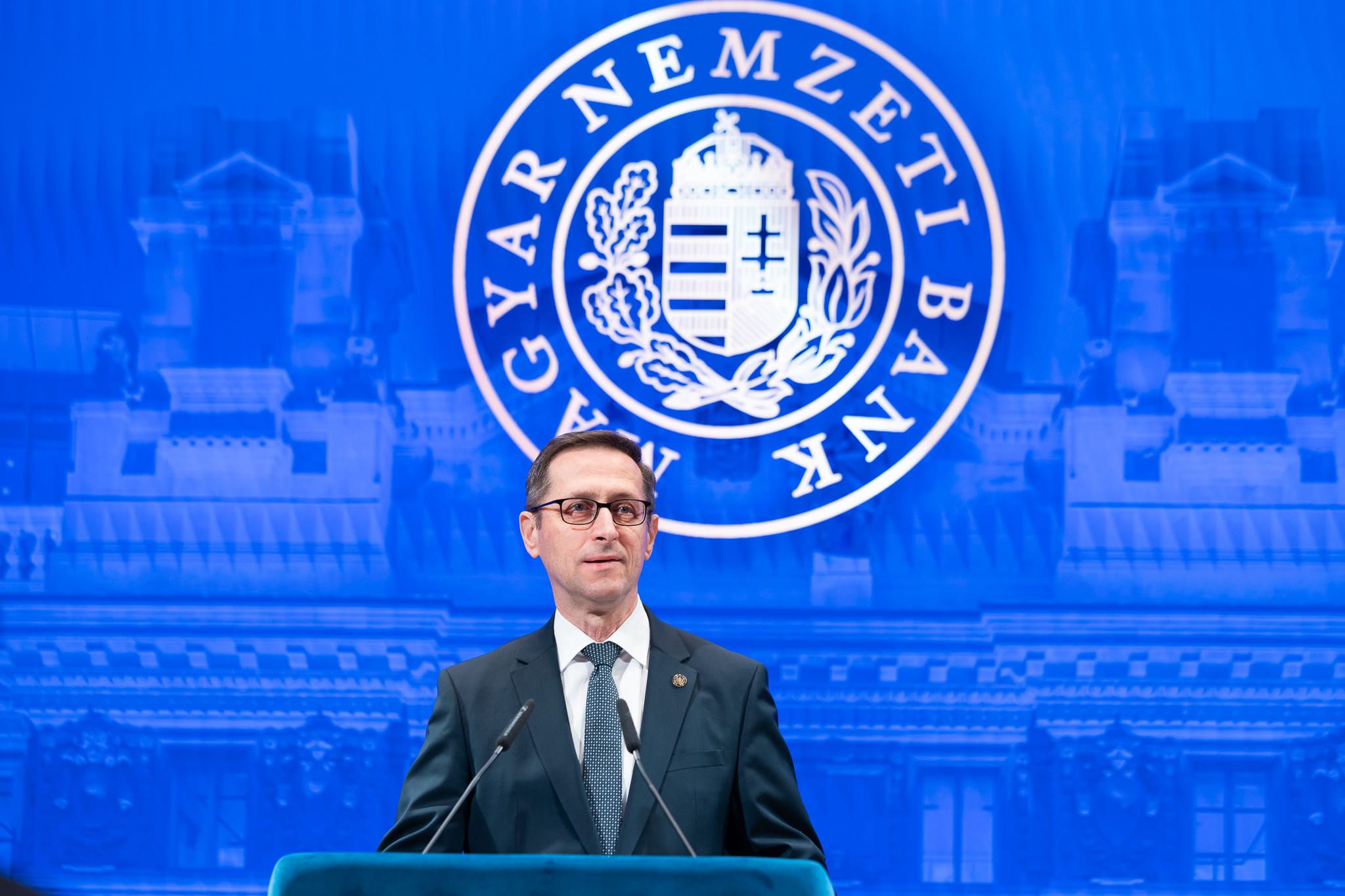 Szinte azonnal leváltotta Varga Mihály Matolcsy embereit a jegybanki alapítványoknál