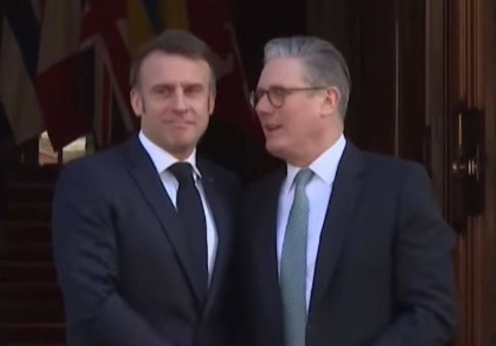 Európa sebességbe kapcsolt: Starmer és Macron venné kezébe Ukrajna ügyében az irányítást
